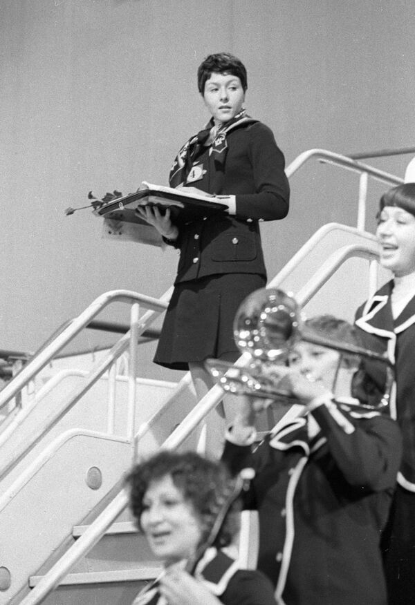 Победительница международного конкурса стюардесс социалистических стран Ирина Баженова, 1977 год  - Sputnik Латвия