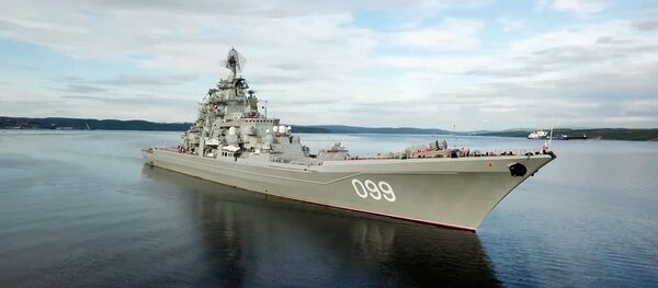 Флагман Петр Великий во главе: корабли Северного флота вышли в поход - Sputnik Латвия