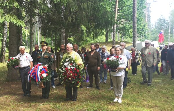 Курган Дружбы: как в этом году прошла традиционная встреча памяти трех народов - Sputnik Латвия