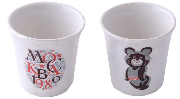 От штор до стопок – какие сувениры делали к Олимпиаде-80 - Sputnik Латвия