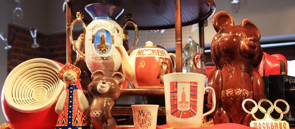 Сувенирная продукция с символикой Олимпиады-80  - Sputnik Латвия