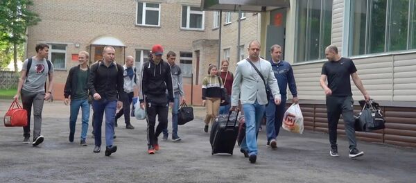 Noslēgušies Covid-19 vakcīnas izmēģinājumi Krievijā. Kad sāksies masveida ražošana? - Sputnik Latvija