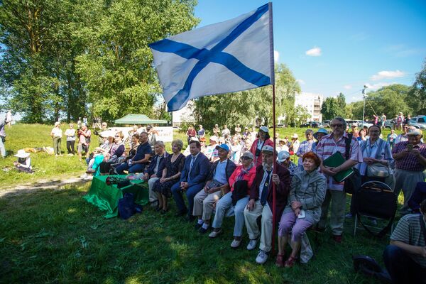Лучший писатель в латвийской истории: Валентин Пикуль и его литературная аллея на взморье - Sputnik Латвия