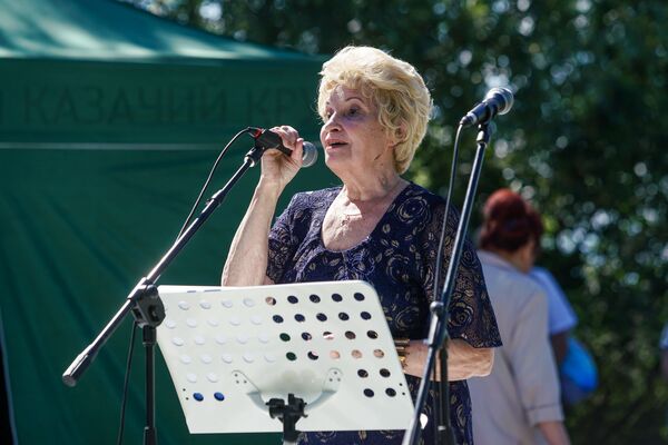 Лучший писатель в латвийской истории: Валентин Пикуль и его литературная аллея на взморье - Sputnik Латвия