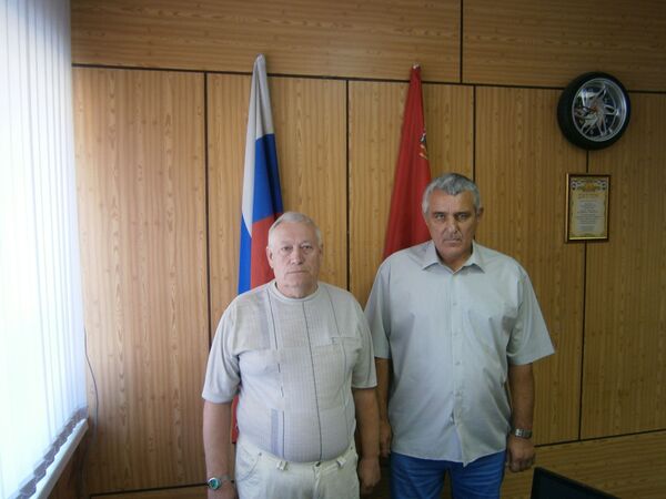 Подарков не брать, держать руль красиво: как водители работали на Олимпиаде-80 - Sputnik Латвия