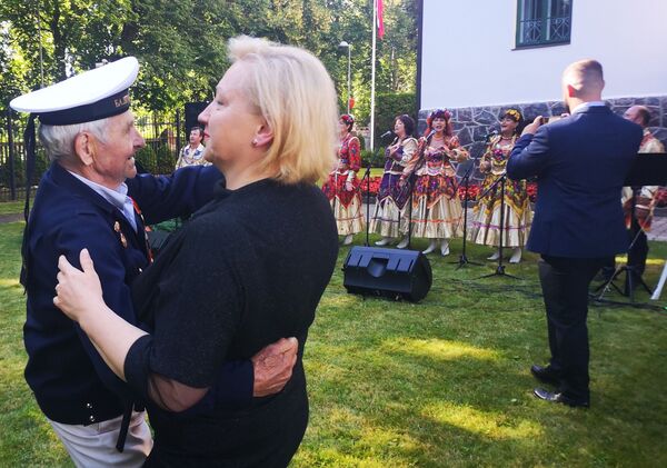 В колыбели Балтфлота: День ВМФ в российском генконсульстве в Лиепае - Sputnik Латвия