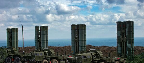 Зенитный ракетный комплекс С-400 Триумф  Зенитный ракетный комплекс С-400 Триумф  - Sputnik Latvija
