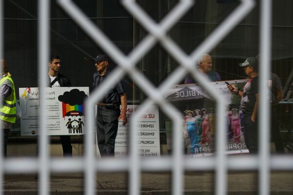 Консерватизм Рига - Варшава: латвийцы поддержали польского лидера Анджея Дуду - Sputnik Латвия