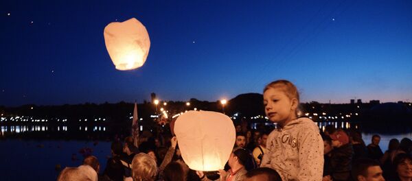 Летающие фонарики Летающие фонарики - Sputnik Latvija