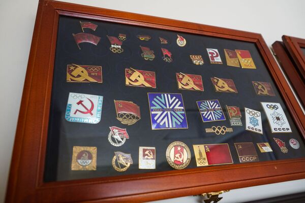 В Доме Москвы в Риге расположилась самая большая частная коллекция олимпийских мишек В Доме Москвы в Риге расположилась самая большая частная коллекция олимпийских мишек - Sputnik Латвия