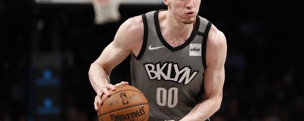 Родион Куруц, латвийский профессиональный баскетболист, выступающий за команду Национальной баскетбольной ассоциации «Бруклин Нетс». - Sputnik Латвия