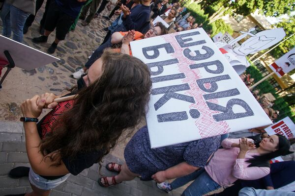 Уходи, но останься: почему европейская политика не отворачивается от Лукашенко - Sputnik Латвия