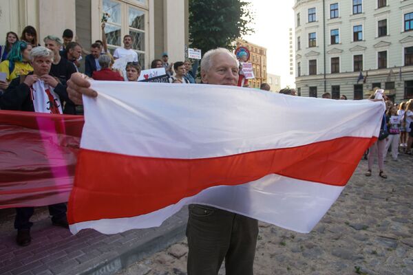 Уходи, но останься: почему европейская политика не отворачивается от Лукашенко - Sputnik Латвия