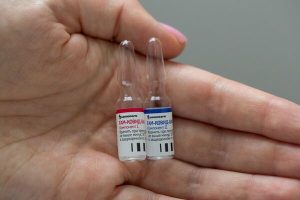 Производство вакцины от COVID-19 на фармацевтическом заводе Биннофарм - Sputnik Латвия