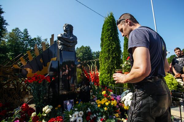 Памятное мероприятие, посвященное 30-летию гибели Виктора Цоя на 35-м километре шоссе Слока - Талси - Sputnik Латвия