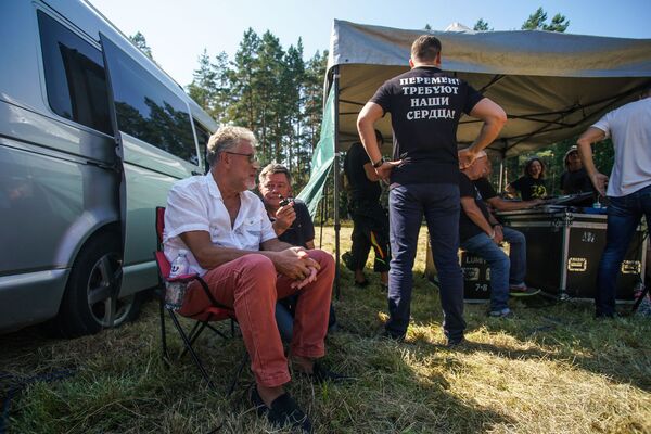День бессмертия: На самом деле Цой жив! День бессмертия: На самом деле Цой жив! - Sputnik Латвия