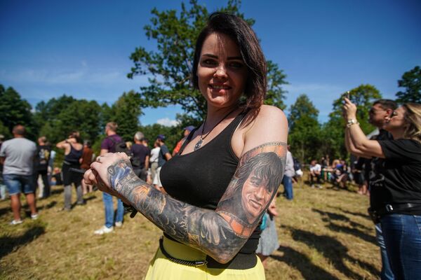 День бессмертия: На самом деле Цой жив! День бессмертия: На самом деле Цой жив! - Sputnik Латвия