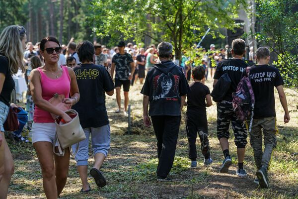 День бессмертия: На самом деле Цой жив! День бессмертия: На самом деле Цой жив! - Sputnik Латвия
