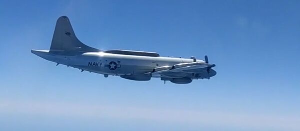 Как по расписанию: Су-27 снова перехватил самолет-разведчик США над Черным морем - Sputnik Латвия