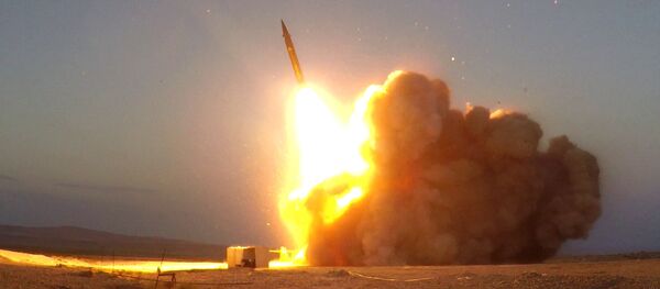 Zeme-zeme tipa ballistiskā raķete Hadž Kasem Zeme-zeme tipa ballistiskā raķete Hadž Kasem - Sputnik Latvija