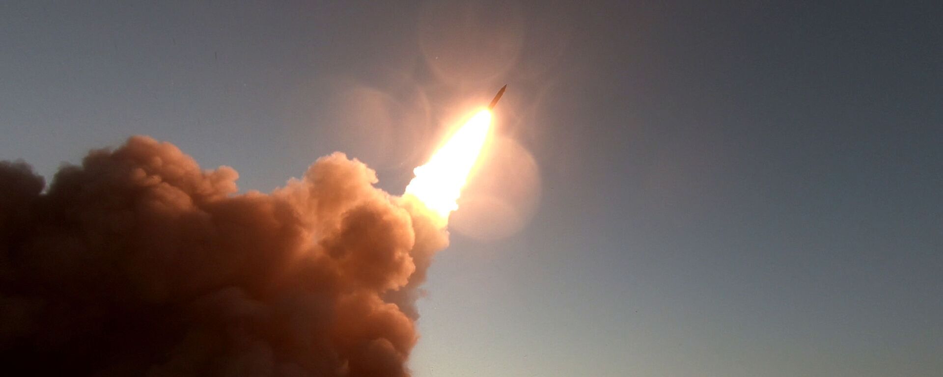 Баллистическая ракета земля-земля «Хадж Касем» - Sputnik Латвия, 1920, 02.03.2026