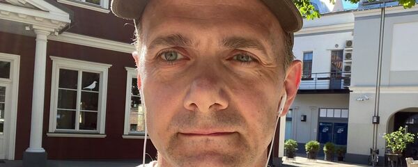 Глава компании Citybrend, общественный деятель Армен Халатян Глава компании Citybrend, общественный деятель Армен Халатян - Sputnik Латвия