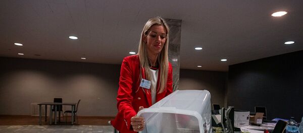 Подсчет голосов на участке №142 в Доме конгрессов - Sputnik Латвия