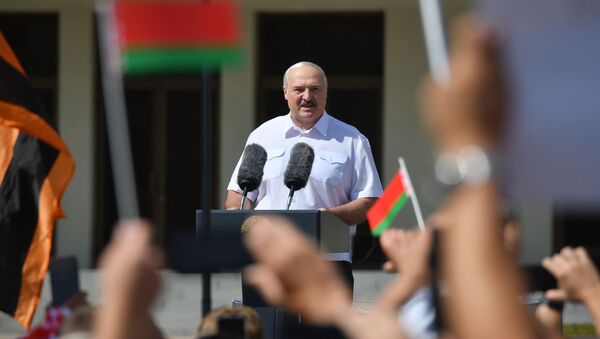 Митинг в поддержку действующего президента Белоруссии А. Лукашенко в Минске - Sputnik Латвия
