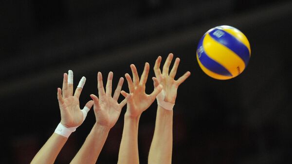 Во время матча группового этапа женского турнира по волейболу - Sputnik Латвия