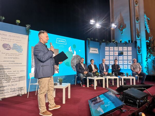 Дефрагментация отношений Латвии и РФ: Федор Лукьянов на конференции LAMPA в Риге - Sputnik Латвия