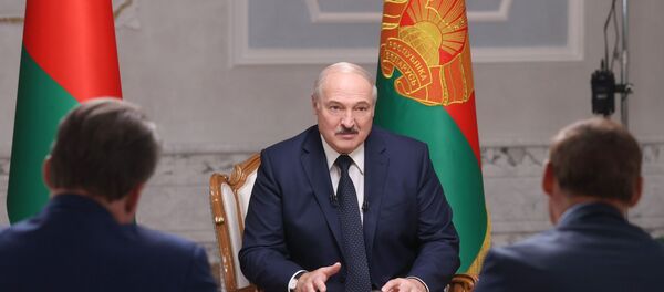 Президент Белоруссии А. Лукашенко дал интервью российским журналистам - Sputnik Latvija
