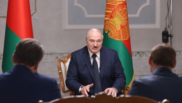 Президент Белоруссии А. Лукашенко дал интервью российским журналистам - Sputnik Latvija