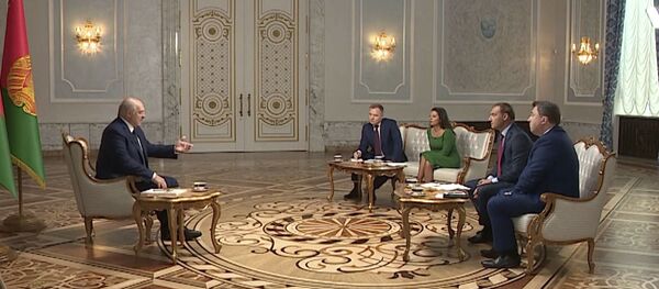 Лукашенко о протестах в Беларуси и отношении к оппозиции: полная версия большого интервью - Sputnik Латвия