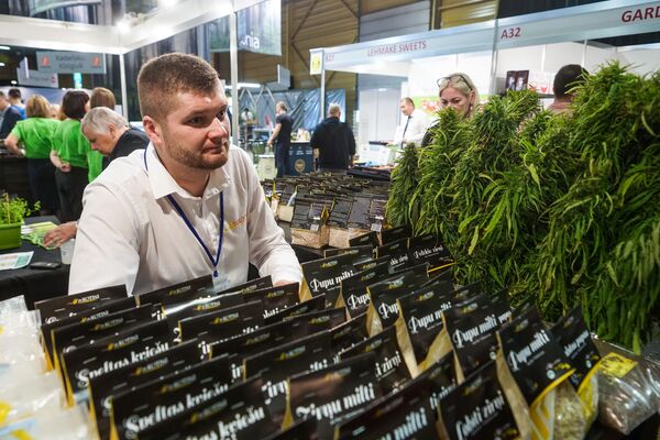 Ароматы и вкусы Riga Food 2020: кипсальский праздник в условиях пандемии - Sputnik Латвия