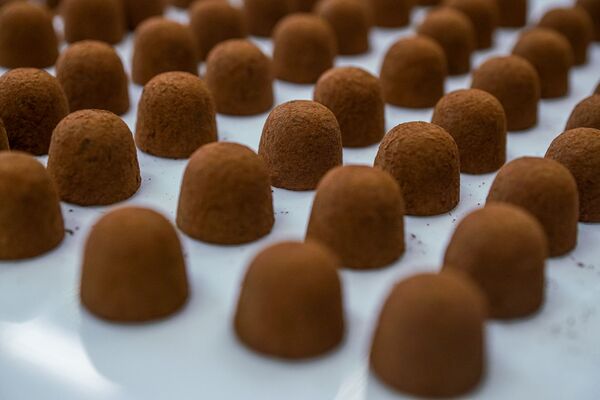 Путь шоколада: фабрика Pobeda приглашает всех желающих на экскурсии - Sputnik Латвия