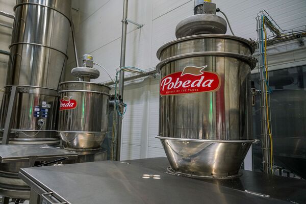 Путь шоколада: фабрика Pobeda приглашает всех желающих на экскурсии - Sputnik Латвия