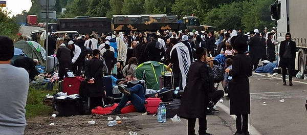 Паломники на белорусско-украинской границе - Sputnik Латвия