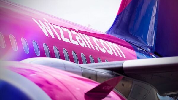 Пассажирский самолет авиакомпании Wizz Air - Sputnik Латвия