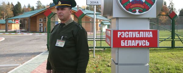 Пограничный переход между Беларусью и Польшей Переров Пограничный переход между Беларусью и Польшей Переров - Sputnik Latvija