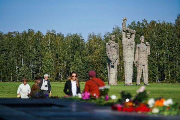 Газенваген и кровь детей в жилах легионеров СС: 76 лет назад закончились ужасы Саласпилса - Sputnik Латвия