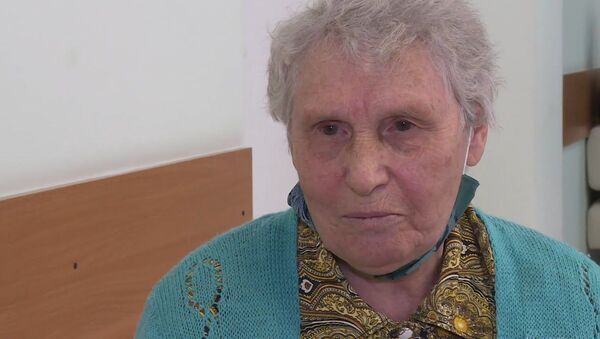 “Я уколов не боюсь”: 81-летняя медсестра стала добровольцем испытаний вакцины от коронавируса - Sputnik Латвия