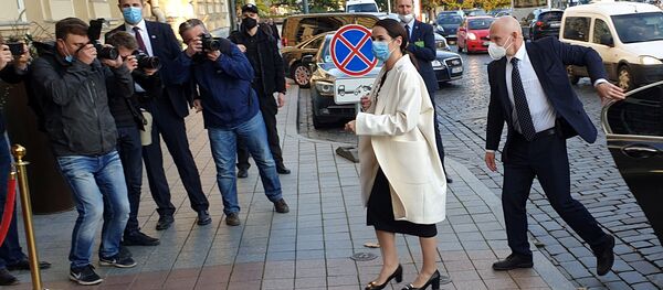 Светлана Тихановская прибыла на встречу с президентом Франции Эммануэлем Макроном в Вильнюсе, 29 сентября 2020 года - Sputnik Латвия