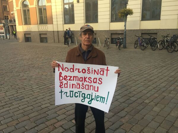 Не дать людям в Риге умереть с голоду: тест для нового мэра столицы Латвии - Sputnik Латвия