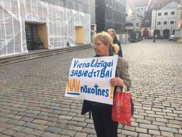 Не дать людям в Риге умереть с голоду: тест для нового мэра столицы Латвии - Sputnik Латвия