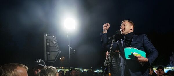 Митинг на Эспланаде, организованный депутатом Сейма Алдисом Гобземсом Митинг на Эспланаде, организованный депутатом Сейма Алдисом Гобземсом - Sputnik Latvija
