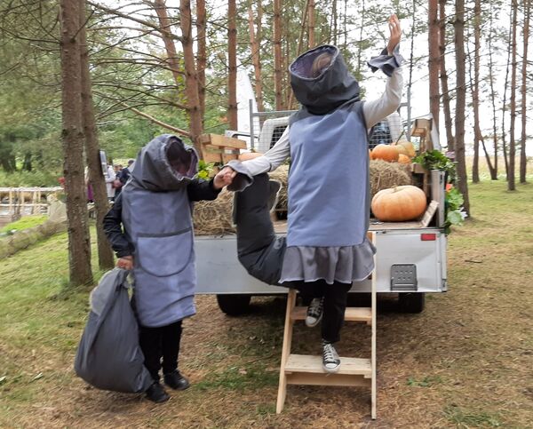 День миноги: в Салацгриве в выходные прошел праздник главного деликатеса - Sputnik Латвия