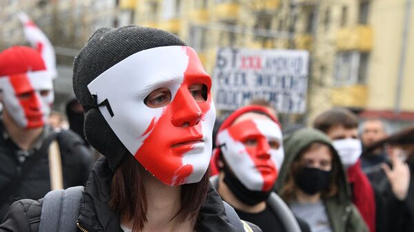 Участники акции протеста оппозиции Народный ультиматум в Минске - Sputnik Latvija