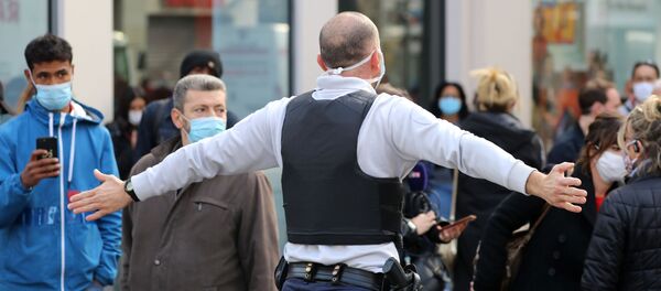 Линдер раскритиковал Макрона за слабость на фоне террора во Франции - Sputnik Латвия