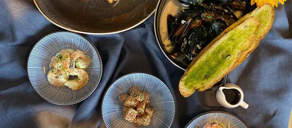 3 pavāru restorāns - Sputnik Латвия