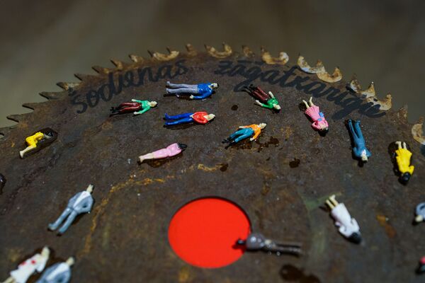 Больше никогда: в музее Жаниса Липке открылась выставка Кров - Sputnik Латвия